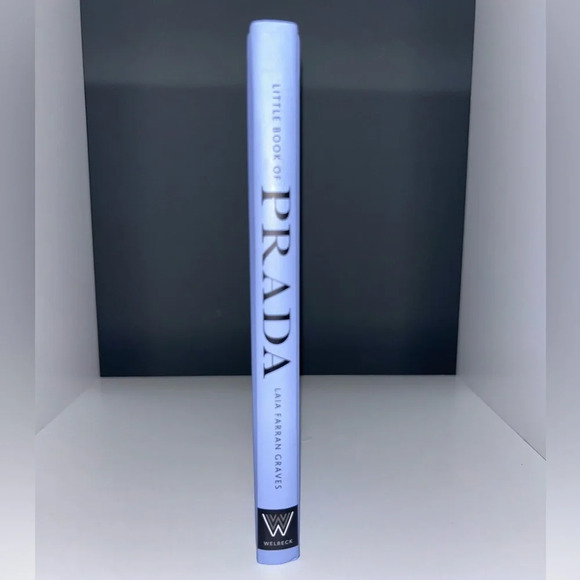 Little book of Prada by Laia Farran Graves - Picture 2 of 4